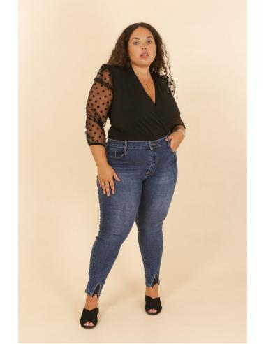 Jean stretch grande taille détails strass et broderie